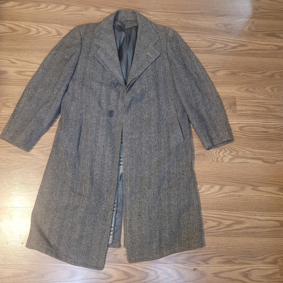 Classic Gray Herringbone Coat - Picture 8 of 16